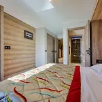 Cgh Residences & Spas White Pearl Aparthotel 5*